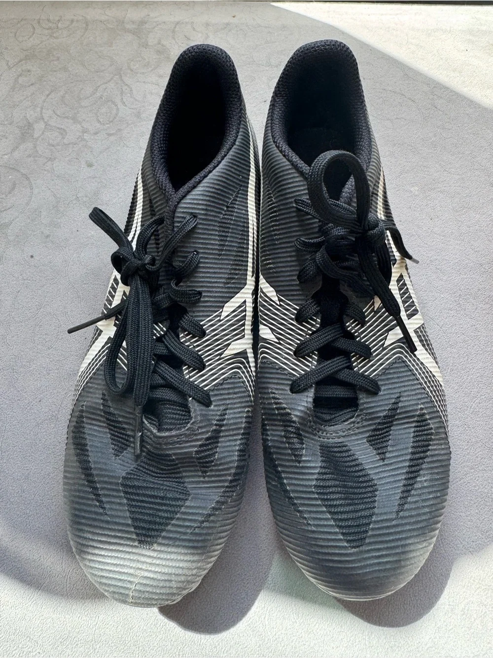 ASICS Track & Field Spikes – Women’s Size 6.5 – Black/White